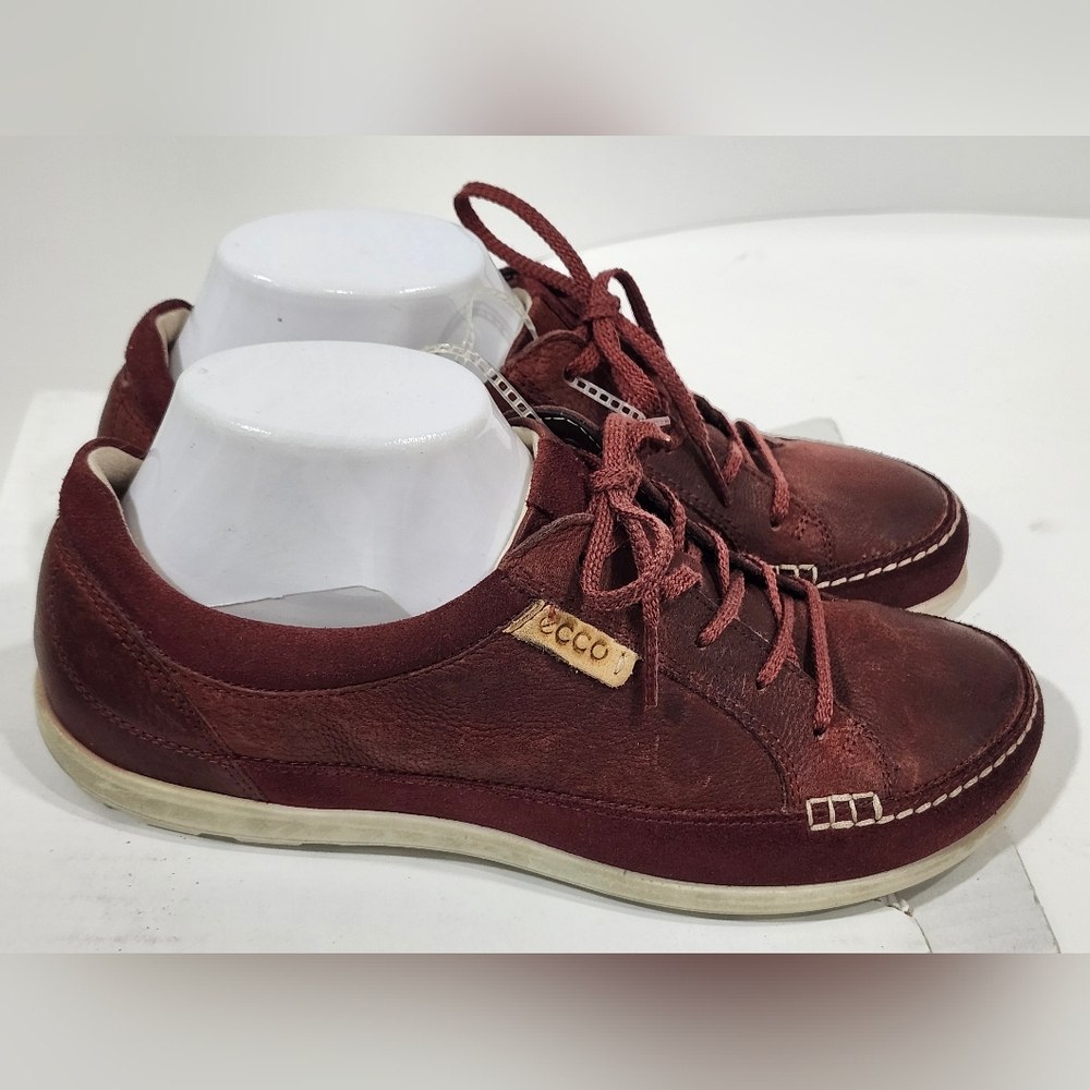 Ecco Cayla  Burgundy/Port Lace Leather Sneaker NWOT Size 40 European 9-9.5 US